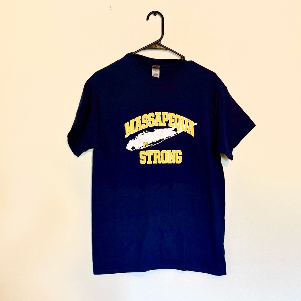 MASSAPEQUA STRONG Gildan Blue Short Sleeve Tee - New Without Tags